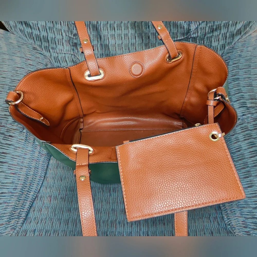 GH Bass & Co Green & Brown Tote Bag Purse w/ Zipper Pouch